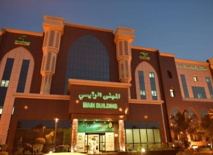 عملية نوعية لإستئصال ورم الصنوبرية من ستينية بمستشفى شرق جدة